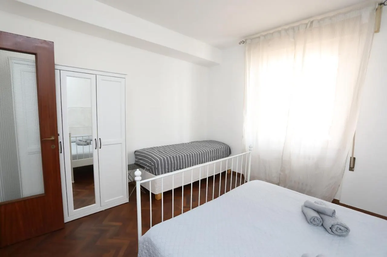 Dalla Nonna Casa Vacanze Daire Sestri Levante